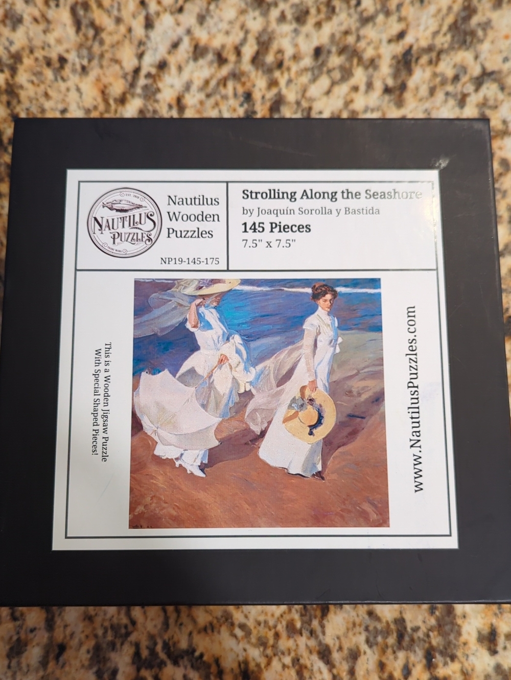 Nautilus Wood Puzzle "Strolling Along the Seashore"